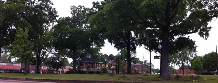 Calhoun City Square is one of FAVORITES.