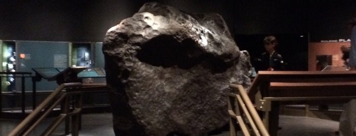 Arthur Ross Hall of Meteorites is one of *.