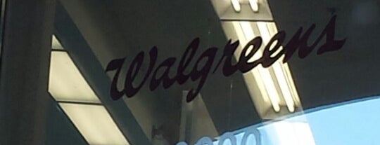 Walgreens is one of Lugares favoritos de Emylee.