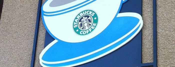 Starbucks is one of Locais curtidos por Kevin.