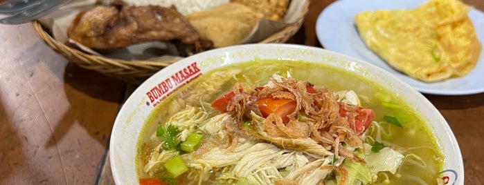Nasi Uduk Ayam Bakar Madu “Canaha” is one of Tempat yang Disukai Angela Isabel.