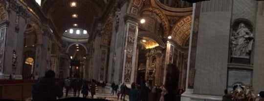 Basilica di San Pietro in Vaticano is one of Posti che sono piaciuti a Julia.