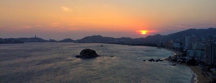 Acapulco is one of Orte, die Ricardo gefallen.