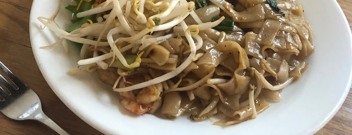 Taste of Thai is one of Locais curtidos por Joanna.