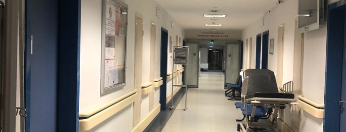 Hacettepe Hastanesi İnfeksiyon Bölümü is one of Tempat yang Disukai Elif Merve.