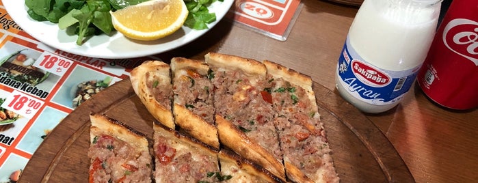 Meşhur Nazilli Restaurant is one of Posti che sono piaciuti a Fisun.