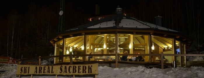 Ski bar Šacberk is one of Orte, die Adam gefallen.