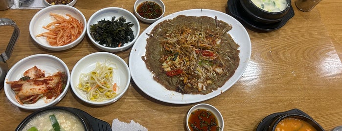 Baengnyeonok is one of Seoul.