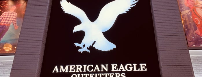 American Eagle Outfitters is one of Michelle'nin Beğendiği Mekanlar.