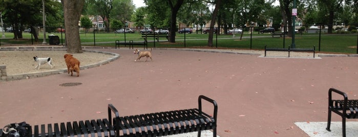 Portage Park Dog Friendly Area is one of Andrew'in Beğendiği Mekanlar.