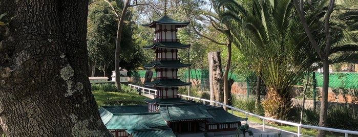 Paseo de los Gigantes is one of Puebla for tourists.