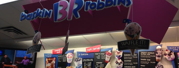 Baskin-Robbins is one of สถานที่ที่ Darrell ถูกใจ.