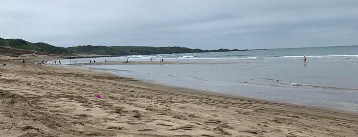 Baishawan Beach is one of Things To Do In Taipei When You're Dead....