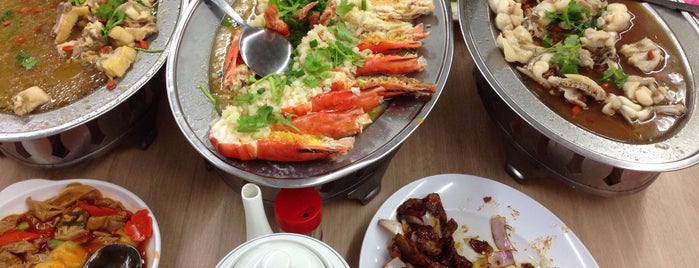 Sin Kie Seafood Restaurant (新记海鲜饭店) is one of Sam's fav eatouts.