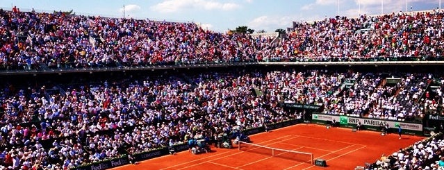 Stade Roland Garros is one of パリ旅行用.