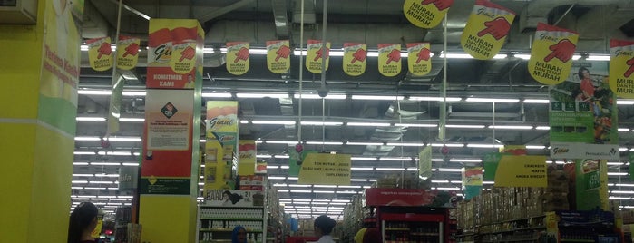 Giant Hypermarket is one of Tempat-tempat yang pernah saya kunjungi..