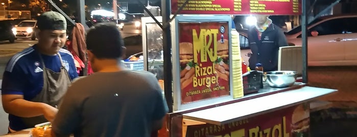 Rizal Burger is one of Johor Makan Trail.