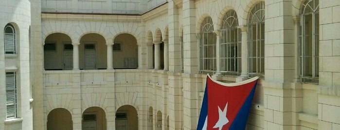 Museo de la Revolución is one of Cohabitationers in Cuba.