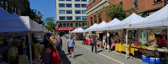 Marché Prince-Arthur is one of Fermés.