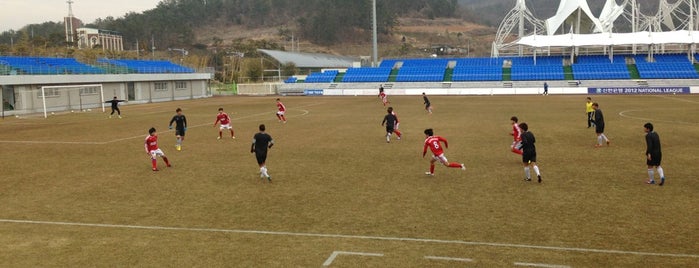 목포국제축구센터 is one of Korea National League(soccer) Stadiums.