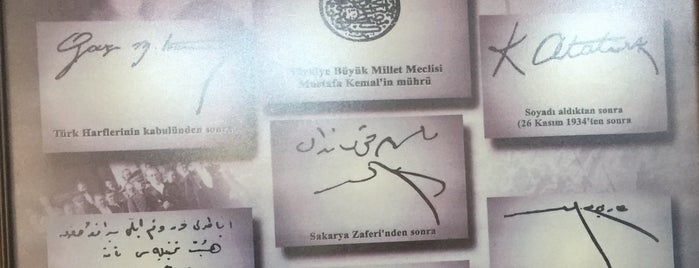 İzmir 2. Noterliği is one of Cedda'nın Beğendiği Mekanlar.