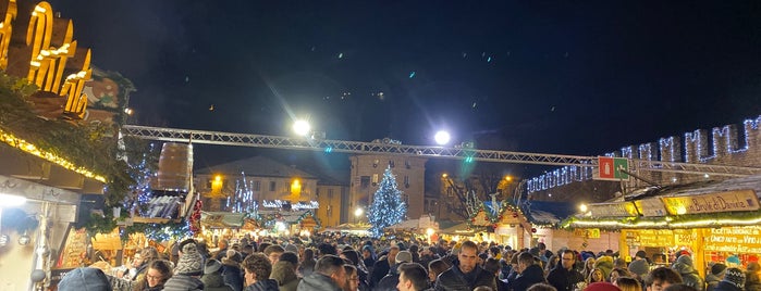 Mercatino di Natale di Trento is one of Ubu'nun Beğendiği Mekanlar.