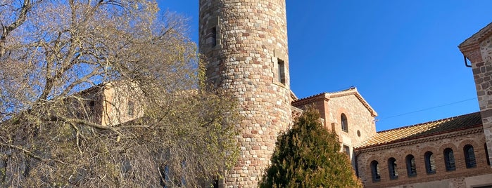 Torre Marimón is one of Què visites a Caldes?.