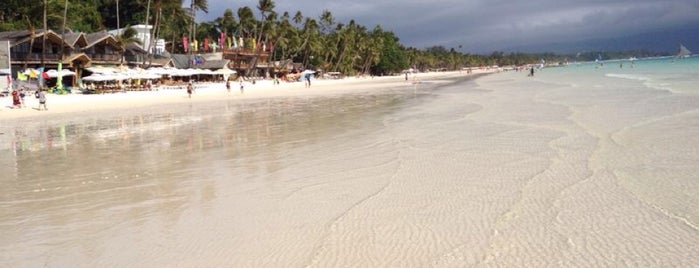 White Beach de Boracay Resort is one of Orte, die Bogs gefallen.