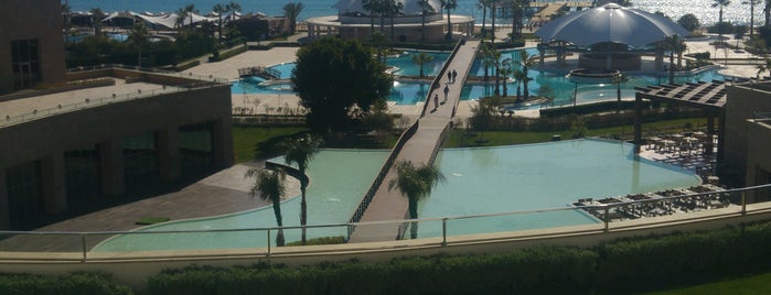 Kaya Palazzo Golf Resort is one of Lugares favoritos de Sezgin.