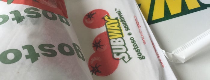 Subway is one of lugares.