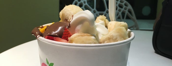 Pinkberry is one of My Vacation List.