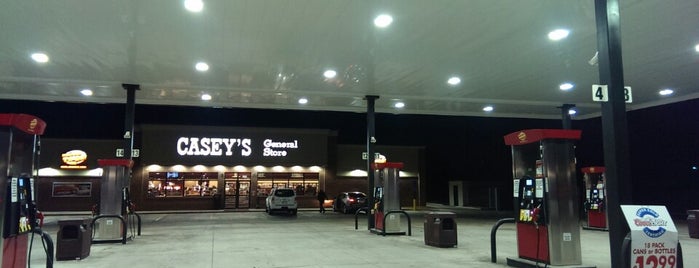 Casey's General Store is one of สถานที่ที่ Michael ถูกใจ.