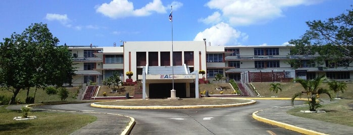 Escuela de Aviación y Logística (UTP) is one of Walkabout.