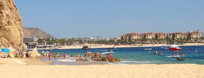 Lover's Beach is one of Tempat yang Disukai Marite.