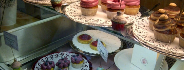 Niki's Cakes is one of (Closed Places: Berlin).