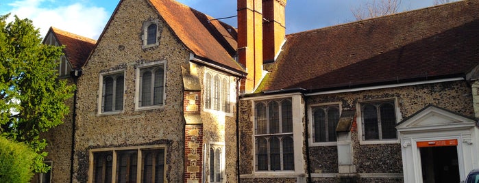 Bromley Museum is one of London Museums.