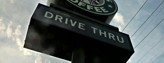 Starbucks is one of สถานที่ที่ Justin ถูกใจ.