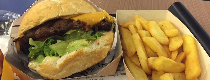 Madero Burger & Grill is one of สถานที่ที่ Renner ถูกใจ.