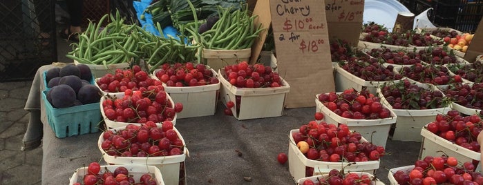 Union Square Greenmarket is one of Guide to New York City.