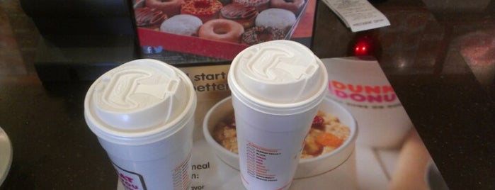 Dunkin' is one of Lizzie 님이 좋아한 장소.