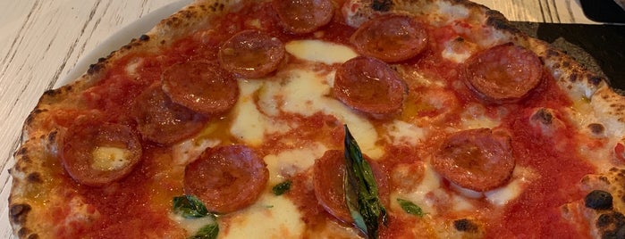 Pizzeria Pizza Madre is one of risto visitati 2.