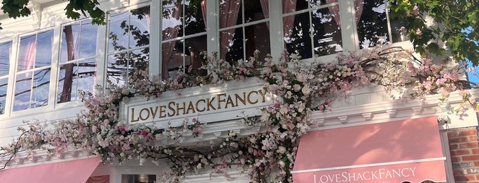 Loveshackfancy is one of Hamptons.