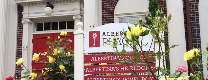 Albertina's Restaurant is one of Portland.