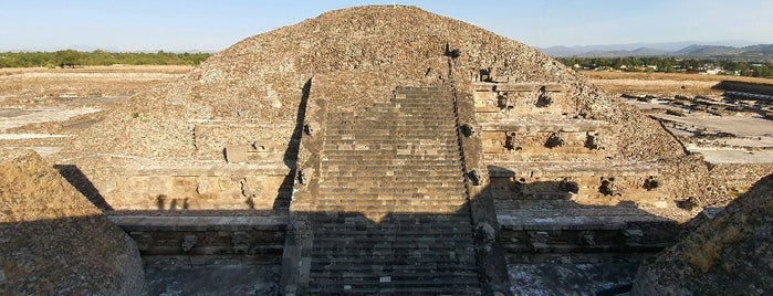 Templo de la Serpiente Emplumada is one of Orte, die Lau gefallen.