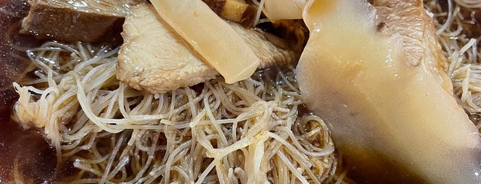 Mee Hoon Sotong is one of 聞名美食 Famous Food.