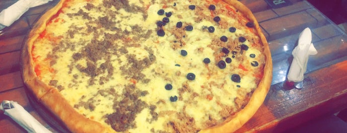 Pizza Slice & Slicy is one of Hamhama.