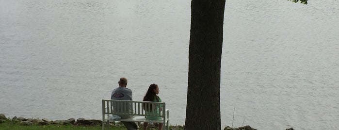 Lake Santee is one of Lieux qui ont plu à Kelly.