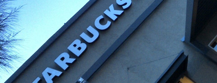 Starbucks is one of Orte, die Vanessa gefallen.