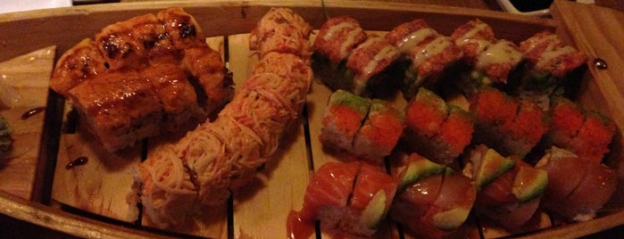 Blue Moon Asian Grill & Sushi Bar is one of Favorite Food.
