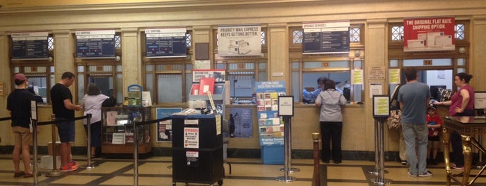 US Post Office - Lenox Hill Station is one of Philip A.さんのお気に入りスポット.